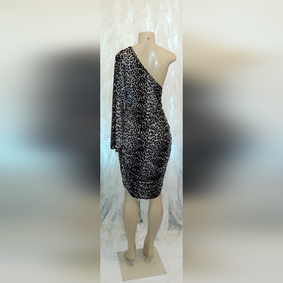 Dot's Leopard One Shoulder Midi Dress 2X - Picture 10 of 11